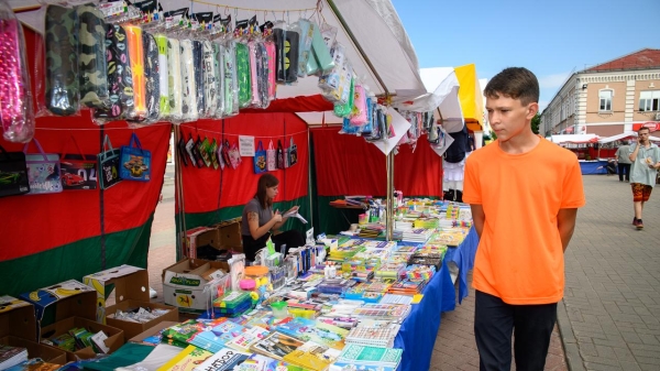 Сходили с восьмиклассником на рынок: сколько он потратил на подготовку к школе Сходили с восьмиклассником на рынок: сколько он потратил на подготовку к школе