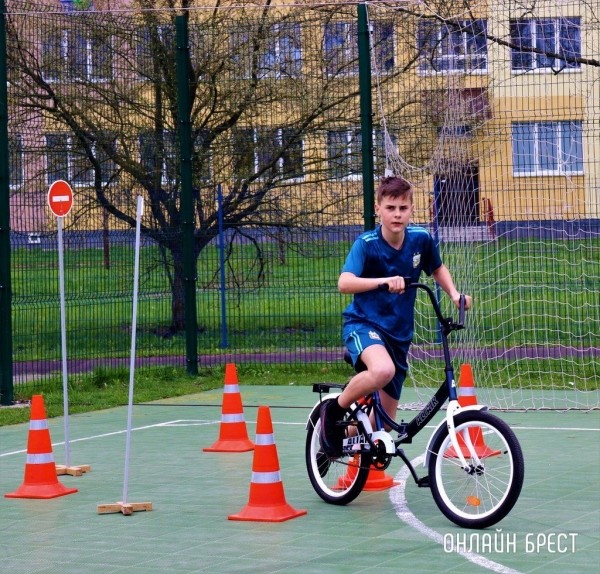 Читатель: Отряд ЮИД средней школы № 28 г. Бреста - победитель зональных соревнований в Кобрине
Читатель: Отряд ЮИД средней школы № 28 г. Бреста - победитель зональных соревнований в Кобрине