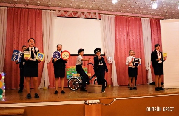Читатель: Отряд ЮИД средней школы № 28 г. Бреста - победитель зональных соревнований в Кобрине
Читатель: Отряд ЮИД средней школы № 28 г. Бреста - победитель зональных соревнований в Кобрине