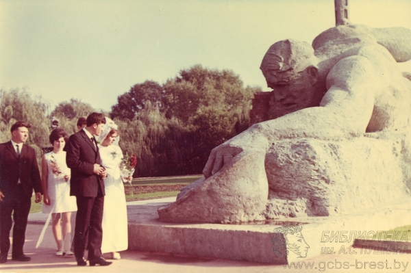 День открытия Мемориального комплекса «Брестская крепость-герой». Фото и подробности День открытия Мемориального комплекса «Брестская крепость-герой». Фото и подробности