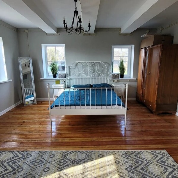 «Это была моя самая душевная инвестиция». Как белорусская бизнес-леди отремонтировала дом прадеда в деревне «Это была моя самая душевная инвестиция». Как белорусская бизнес-леди отремонтировала дом прадеда в деревне