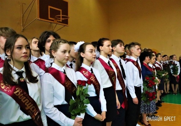 Читатель: Сегодня прошёл последний звонок в средней школе № 28 г. Бреста
Читатель: Сегодня прошёл последний звонок в средней школе № 28 г. Бреста