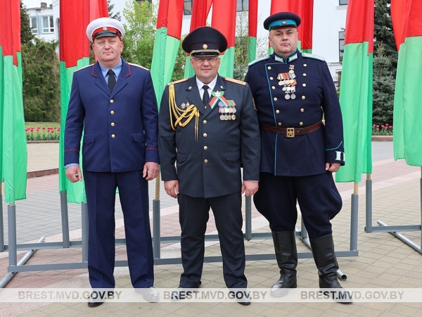 В Бресте прошли торжественные мероприятия, приуроченные ко Дню Государственного герба и флага Беларуси В Бресте прошли торжественные мероприятия, приуроченные ко Дню Государственного герба и флага Беларуси