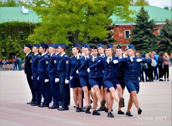 Читатель: Городской смотр строя и песни в Брестской крепости - https://onlinebrest.by/publikacii/chitatel-gorodskoy-smotr-stroya-i-pesni-v-brestskoy-kreposti.html
Читатель: Городской смотр строя и песни в Брестской крепости - https://onlinebrest.by/publikacii/chitatel-gorodskoy-smotr-stroya-i-pesni-v-brestskoy-kreposti.html