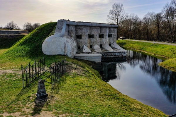 Форт № 5. Уникальный памятник фортификации конца XIX века в Бресте
Форт № 5. Уникальный памятник фортификации конца XIX века в Бресте