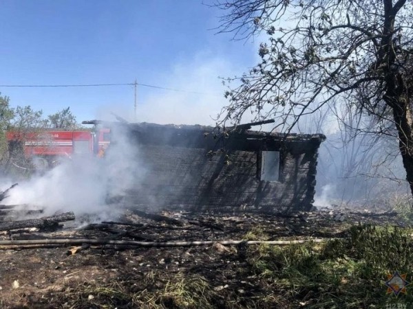 В деревне Пожежин Малоритского района горел нежилой дом В деревне Пожежин Малоритского района горел нежилой дом