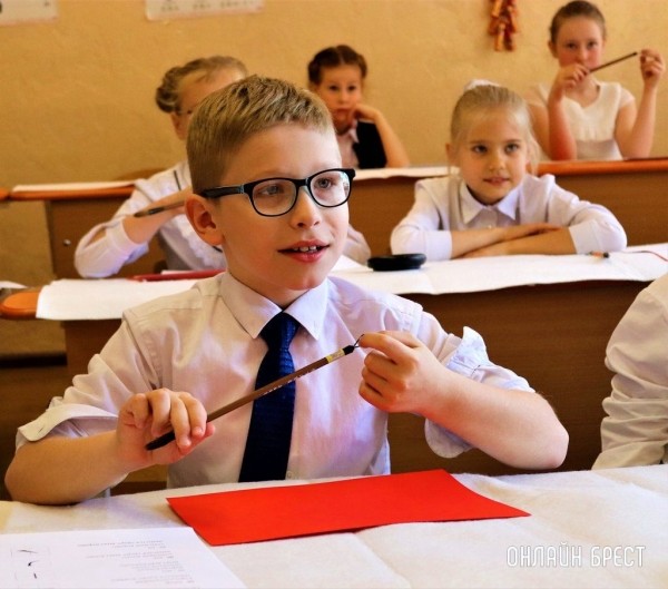 Читатель: Мастер-класс по китайскому письму в Центре изучения китайского языка и культуры средней школы № 28 г. Бреста
Читатель: Мастер-класс по китайскому письму в Центре изучения китайского языка и культуры средней школы № 28 г. Бреста