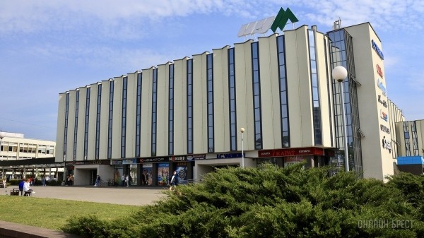 Соберите свой безупречный образ с иголочки в «ЦУМе», на третьем этаже. Готовимся к выпускным, линейкам, свадьбам Соберите свой безупречный образ с иголочки в «ЦУМе», на третьем этаже. Готовимся к выпускным, линейкам, свадьбам