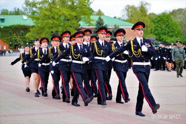 Читатель: Городской смотр строя и песни в Брестской крепости - https://onlinebrest.by/publikacii/chitatel-gorodskoy-smotr-stroya-i-pesni-v-brestskoy-kreposti.html
Читатель: Городской смотр строя и песни в Брестской крепости - https://onlinebrest.by/publikacii/chitatel-gorodskoy-smotr-stroya-i-pesni-v-brestskoy-kreposti.html