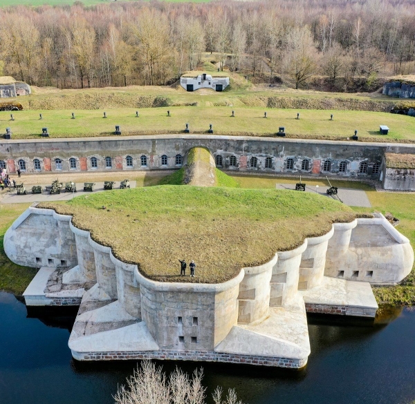 Форт № 5. Уникальный памятник фортификации конца XIX века в Бресте
Форт № 5. Уникальный памятник фортификации конца XIX века в Бресте