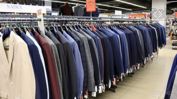 Соберите свой безупречный образ с иголочки в «ЦУМе», на третьем этаже. Готовимся к выпускным, линейкам, свадьбам Соберите свой безупречный образ с иголочки в «ЦУМе», на третьем этаже. Готовимся к выпускным, линейкам, свадьбам