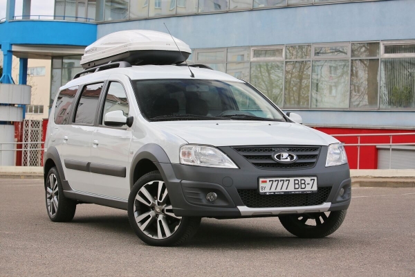 $3 000 за пять семёрок. Пообщались с владельцами «блатных» номеров