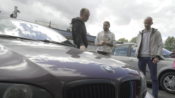 Заплатил за покраску почти $2 300, но остался недоволен. Владелец BMW E46 о конфликте с СТО Заплатил за покраску почти $2 300, но остался недоволен. Владелец BMW E46 о конфликте с СТО