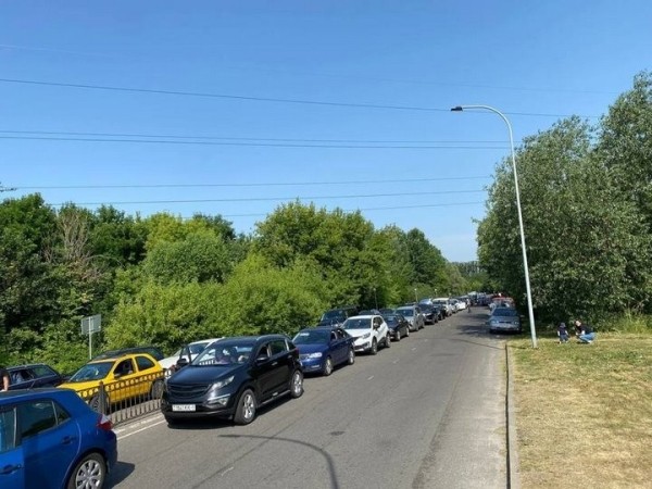 Еще большая дичь. Белорусы не могут попасть в Польшу &mdash; стоят уже 20 часов