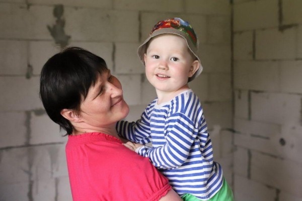 Узнали, что изменилось в жизни юного героя Ромы Когодовского после пожара Узнали, что изменилось в жизни юного героя Ромы Когодовского после пожара