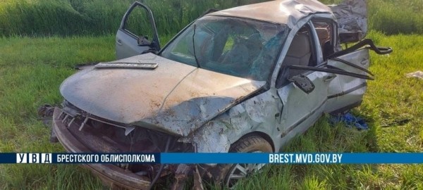 Умер второй пассажир Volkswagen, пострадавший в аварии в Пружанском районе. Водителя взяли под стражу Умер второй пассажир Volkswagen, пострадавший в аварии в Пружанском районе. Водителя взяли под стражу