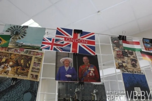 Открываем мир через почтовые карточки. В Бресте работает уникальная выставка «Счастливый посткроссинг» Открываем мир через почтовые карточки. В Бресте работает уникальная выставка «Счастливый посткроссинг»