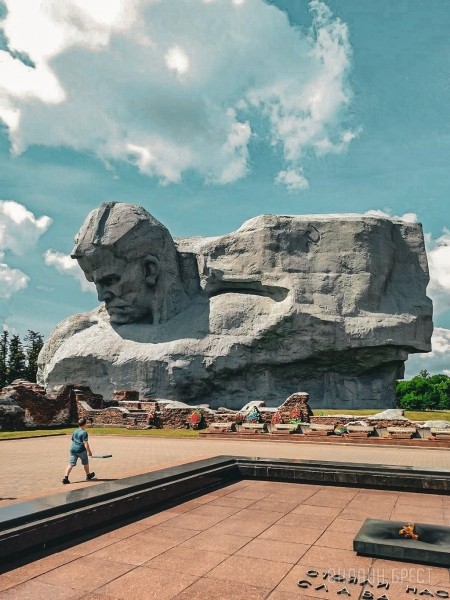 Читатель: Прогулялся по Брестской крепости и сделал немного красивых фотографий
Читатель: Прогулялся по Брестской крепости и сделал немного красивых фотографий