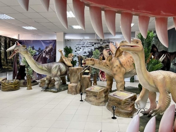 НАШЕСТВИЕ ДИНОЗАВРОВ уже в Бресте! Большой парк «Динолэнд» приглашает детей и их родителей за отличным настроением