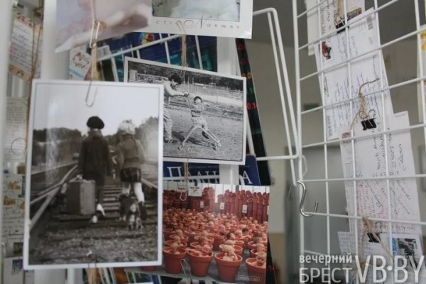 Открываем мир через почтовые карточки. В Бресте работает уникальная выставка «Счастливый посткроссинг» Открываем мир через почтовые карточки. В Бресте работает уникальная выставка «Счастливый посткроссинг»