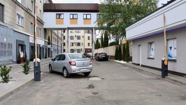 Аренда помещений в центре Бреста под магазины, шоурумы, кафе, бары, рестораны и офисы с возможностью полной перепланировки Аренда помещений в центре Бреста под магазины, шоурумы, кафе, бары, рестораны и офисы с возможностью полной перепланировки