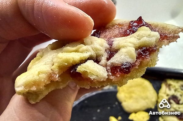 Это даже можно есть! Превратили автомобиль в духовку, яйцеварку и йогуртницу Это даже можно есть! Превратили автомобиль в духовку, яйцеварку и йогуртницу