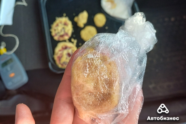 Это даже можно есть! Превратили автомобиль в духовку, яйцеварку и йогуртницу Это даже можно есть! Превратили автомобиль в духовку, яйцеварку и йогуртницу