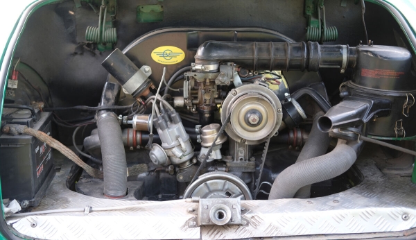 Porsche для домохозяек. Белорус рассказал о 48-летнем Volkswagen Karmann-Ghia Porsche для домохозяек. Белорус рассказал о 48-летнем Volkswagen Karmann-Ghia