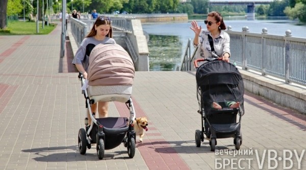 Прогулка по Набережной Бреста. Фоторепортаж Прогулка по Набережной Бреста. Фоторепортаж