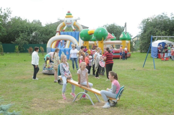 Детскую площадку открыли в Турне Большой (Каменецкий район)