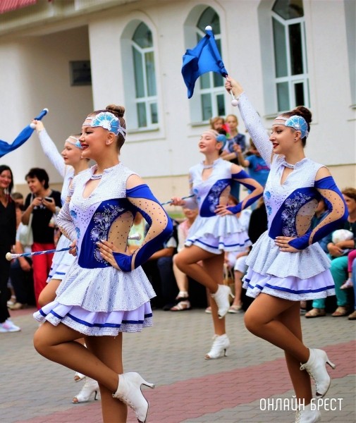 
                Читатель: Вчера на Советской было красиво
            