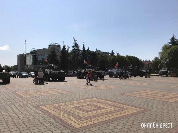 Читатель: Сегодня в Кобрине. Выставка военной техники
Читатель: Сегодня в Кобрине. Выставка военной техники