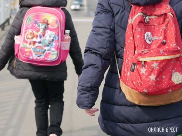 Кто может получить матпомощь к новому учебному году Кто может получить матпомощь к новому учебному году