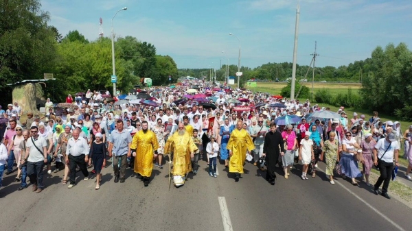 Сегодня в Бресте прошёл Крестный ход к мужскому монастырю
Сегодня в Бресте прошёл Крестный ход к мужскому монастырю