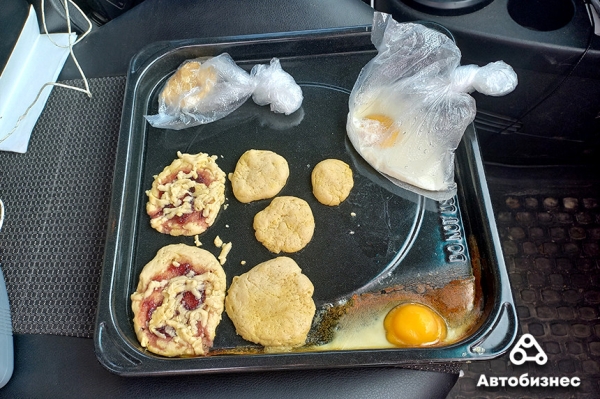 Это даже можно есть! Превратили автомобиль в духовку, яйцеварку и йогуртницу Это даже можно есть! Превратили автомобиль в духовку, яйцеварку и йогуртницу