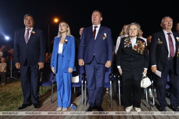 Праздничный салют в Брестской крепости