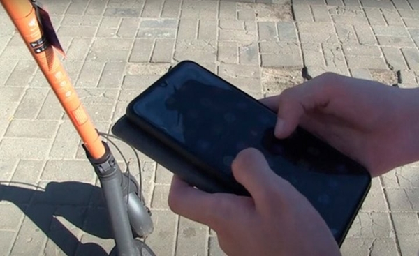 В Беларуси хакер похищал шеринговые электросамокаты с помощью телефона В Беларуси хакер похищал шеринговые электросамокаты с помощью телефона