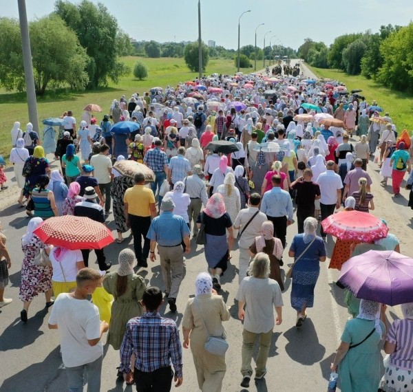 Сегодня в Бресте прошёл Крестный ход к мужскому монастырю
Сегодня в Бресте прошёл Крестный ход к мужскому монастырю