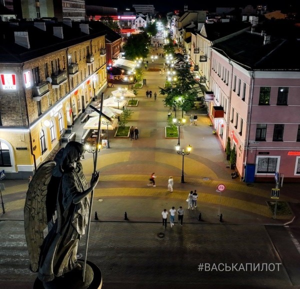 Самая красивая улица Бреста
Самая красивая улица Бреста