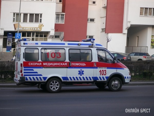 Микроавтобус сбил мужчину в Бресте Микроавтобус сбил мужчину в Бресте