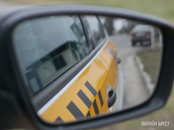 Таксист без ведома клиента отменил поездку, а тот обратился в налоговую Таксист без ведома клиента отменил поездку, а тот обратился в налоговую