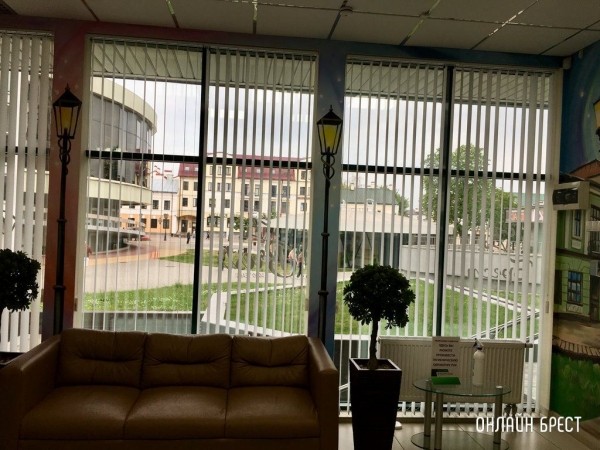 Читатель: Крутое оформление стен появилось в банке на Советской в Бресте. Как вам?
Читатель: Крутое оформление стен появилось в банке на Советской в Бресте. Как вам?