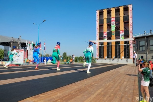 В Бресте открыли ЧМ по пожарно-спасательному спорту В Бресте открыли ЧМ по пожарно-спасательному спорту