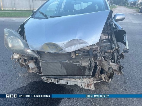 Сегодня в Бресте произошло ДТП с участием такси. Кто виноват? Сегодня в Бресте произошло ДТП с участием такси. Кто виноват?