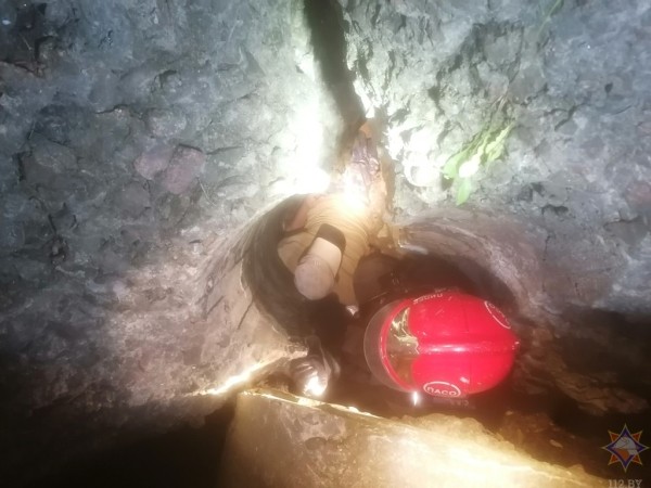В Бресте мужчина упал в расщелину между бетонными сооружениями В Бресте мужчина упал в расщелину между бетонными сооружениями