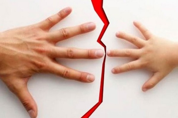 В Беларуси пару лишили родительских прав. За что? В Беларуси пару лишили родительских прав. За что?