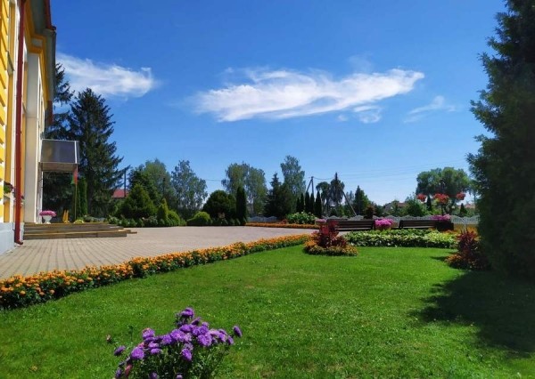 Полюбуйтесь на цветочный океан Видомли (агрогородок в Брестской области) Полюбуйтесь на цветочный океан Видомли (агрогородок в Брестской области)