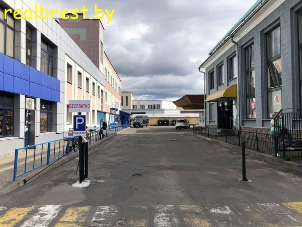 Парковка на месте старого автовокзала в Бресте
Парковка на месте старого автовокзала в Бресте