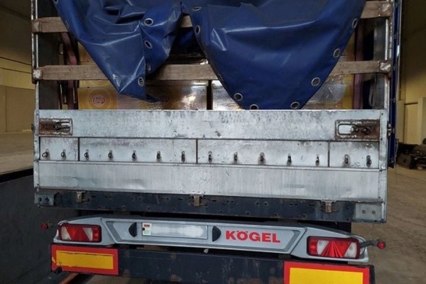 В Литве арестовали белорусского дальнобойщика за контрабанду на 1,6 миллиона евро В Литве арестовали белорусского дальнобойщика за контрабанду на 1,6 миллиона евро