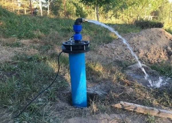 Нужно ли платить за воду на даче, если пробурить свою скважину? Нужно ли платить за воду на даче, если пробурить свою скважину?